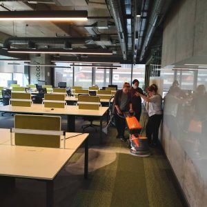 Gürpak Temizlik Bakırköy Yerinde Halı Yıkama. Kuru Köpük teknolojisi ile aynı gün kuruma garantisi